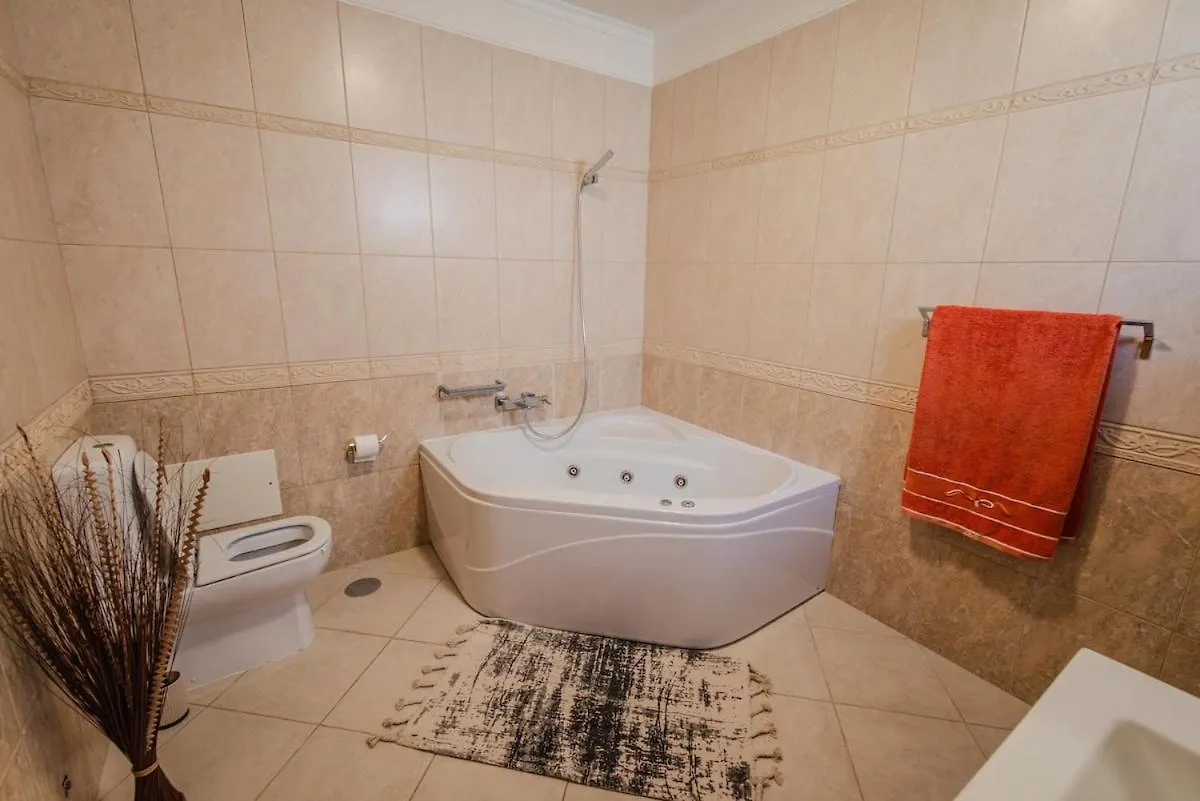 Santo Refugio Villa Porto Santo Nyaraló
